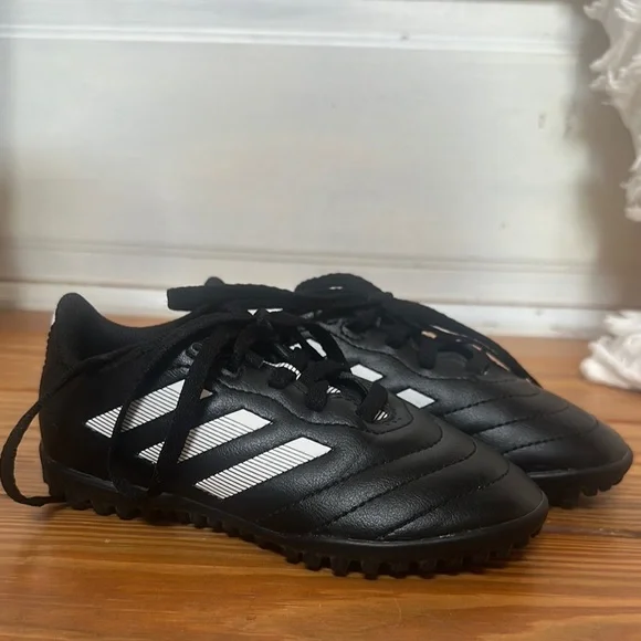 adidas | Shoes | Adidas Boys Girls Unisex Indoor Soccer Turf Shoes Youth  Size 1 Black White | Poshmark